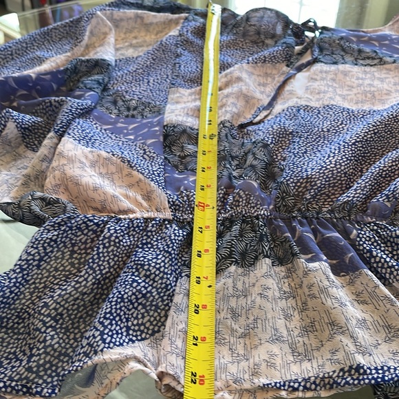 BB Dakota,M,relaxed fit,pull on,tie at neck back,elastic at wrist & waist. EUC - Picture 7 of 9